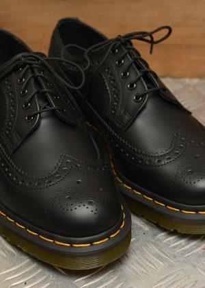 3989 Wingtip Brogue Shoe Black Smooth with Yellow Stitch