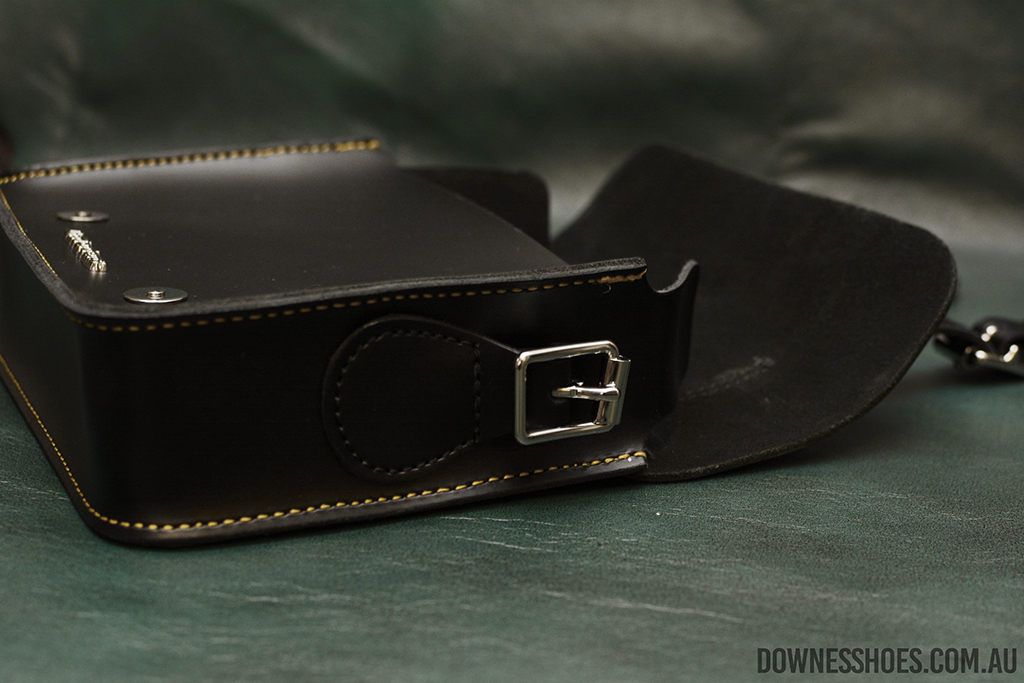 Dr Martens Satchel Black Kiev 7" with Z Stitch