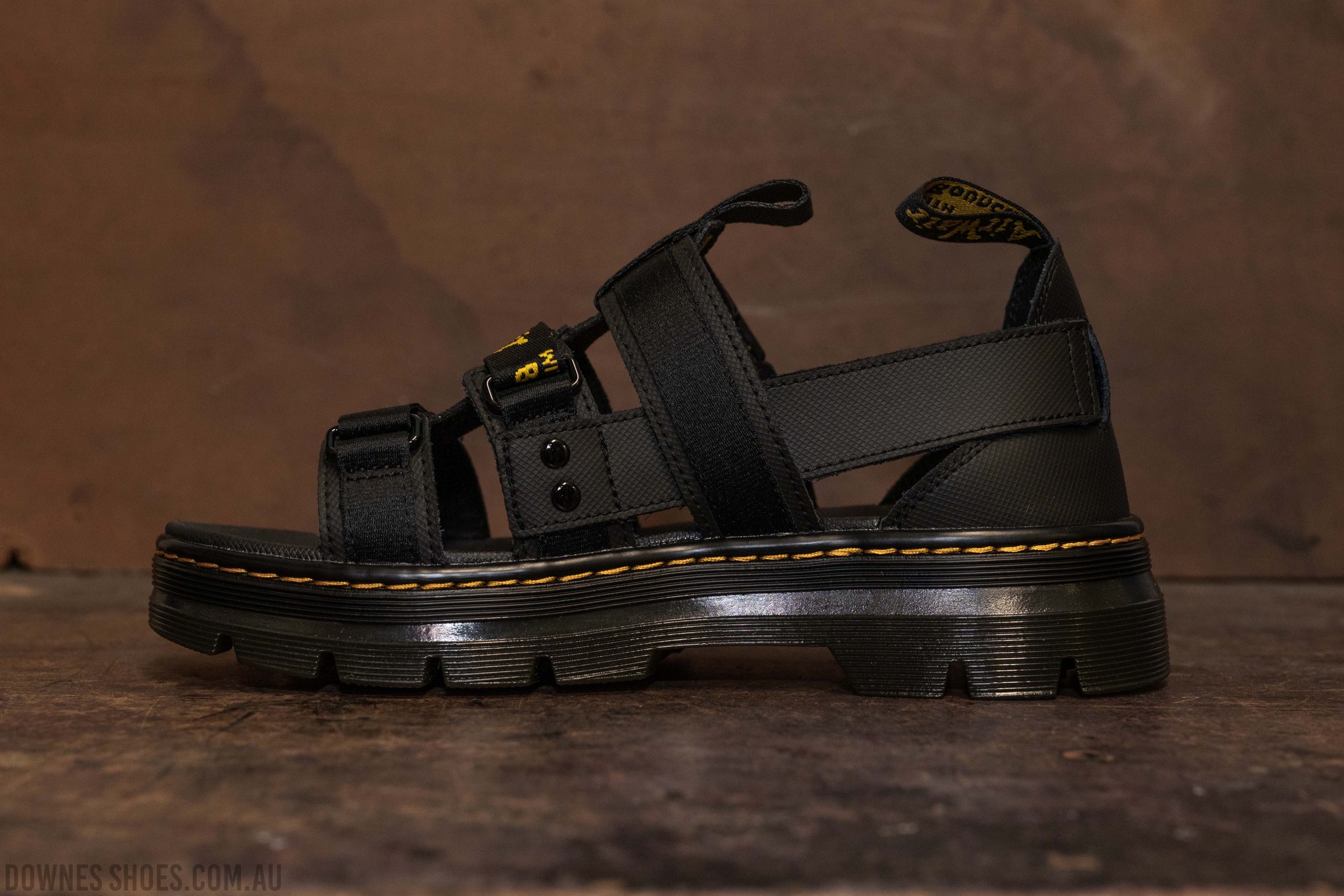Dr.Martens PEARSON SANDAL ブラック Pearson Strap Webbing Sandals in Black | Dr. Martens