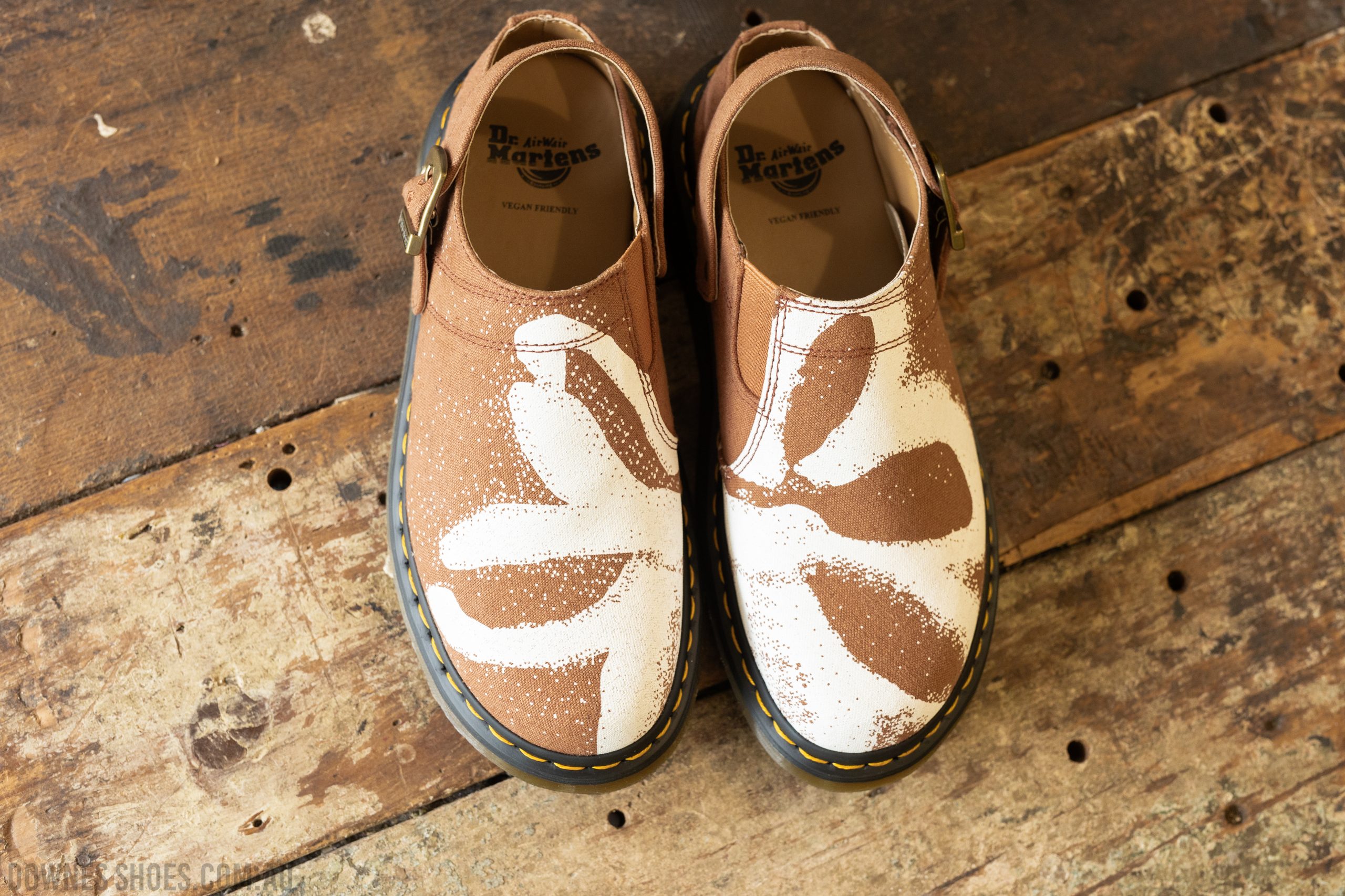 Isham Vegan Dark Tan Floral Hemp Canvas