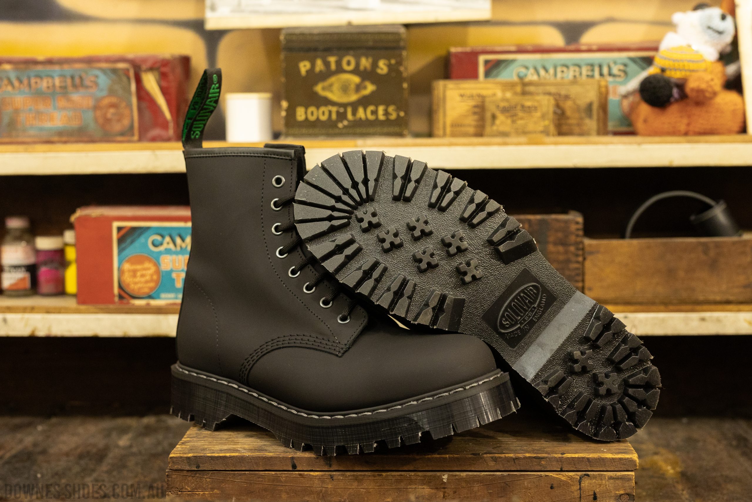 Solovair Platform Zip 8-Eye Derby Boot Black Greasy