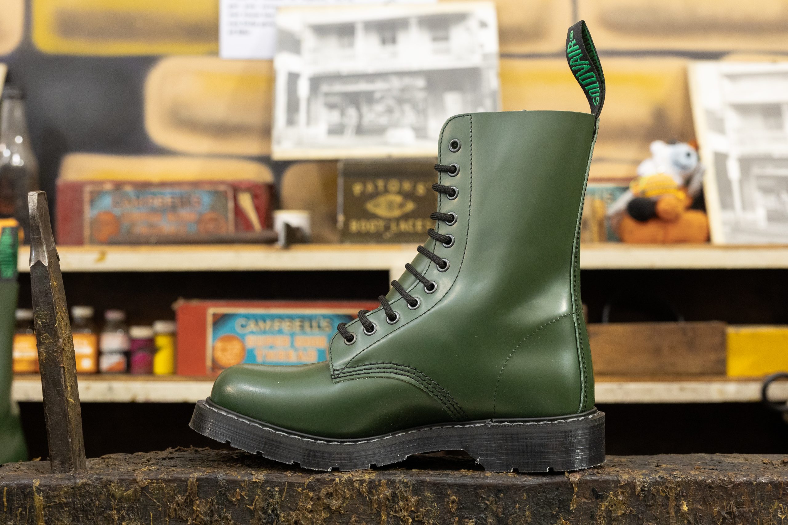 Solovair 11-Eye Astronaut Green Hi-Shine
