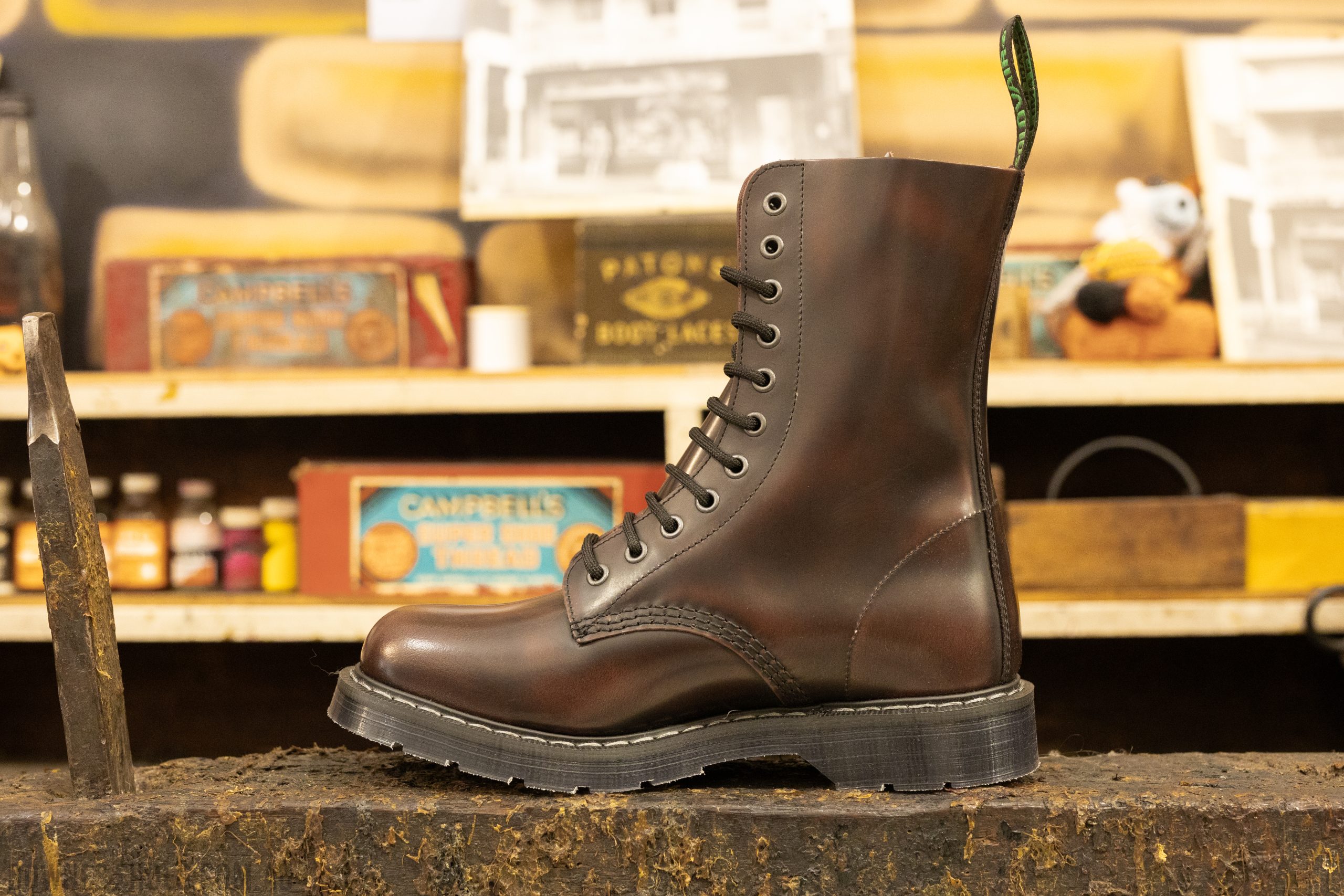 Solovair 11-Eye Derby Burgundy Rub-Off