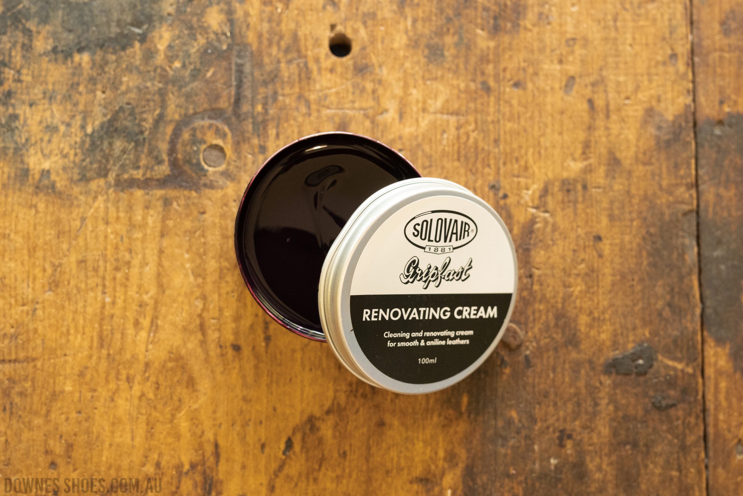 Solovair Renovating Cream Burgundy