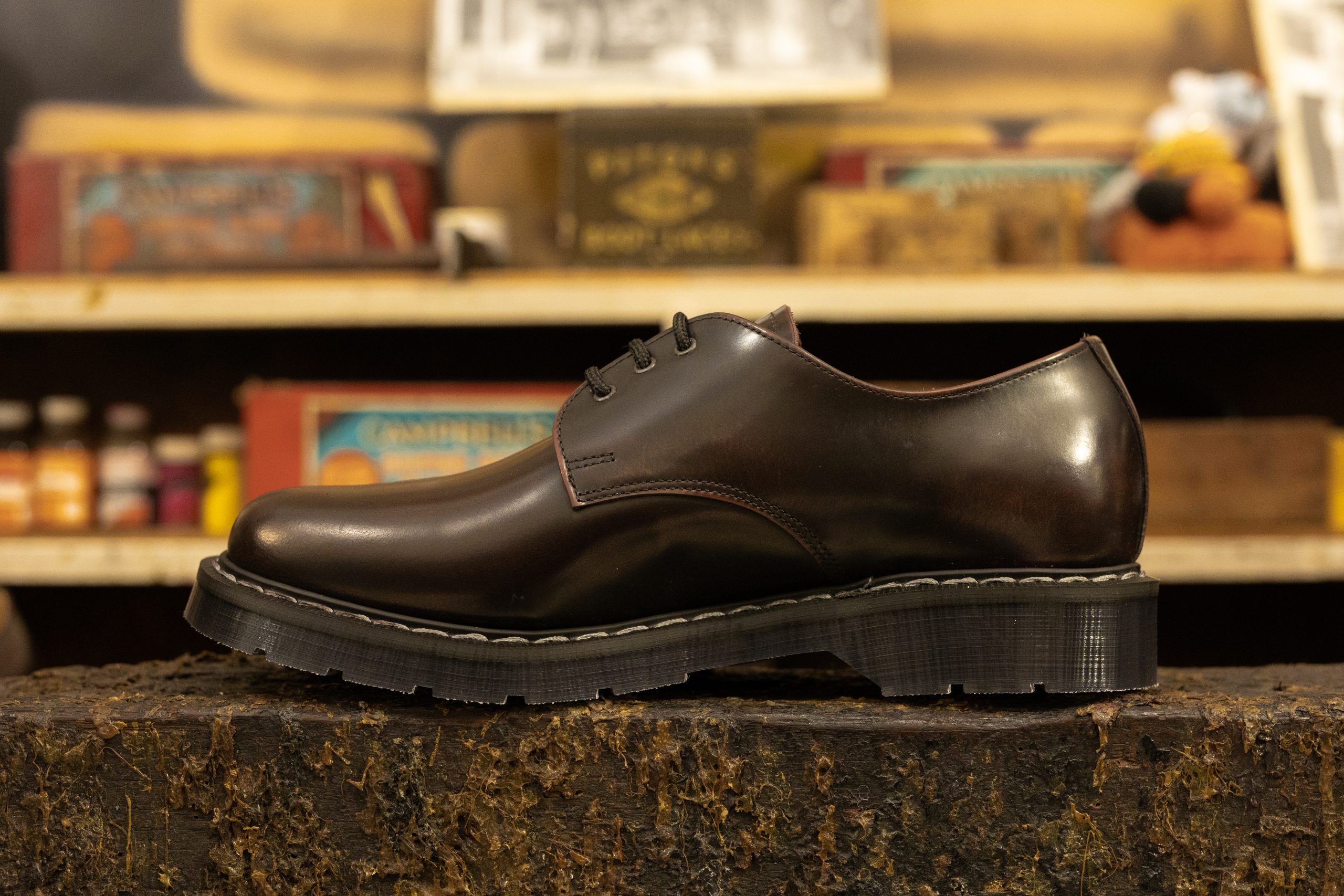Solovair Gibson Shoe Burgundy Rub-Off