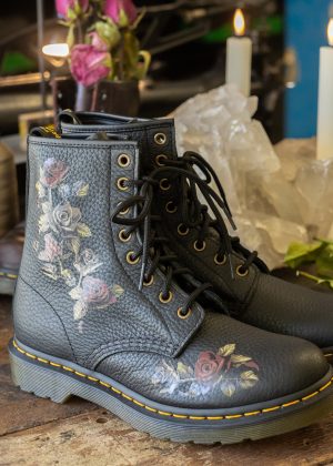 1460 Decayed Roses Nappa 8-Eye Boot