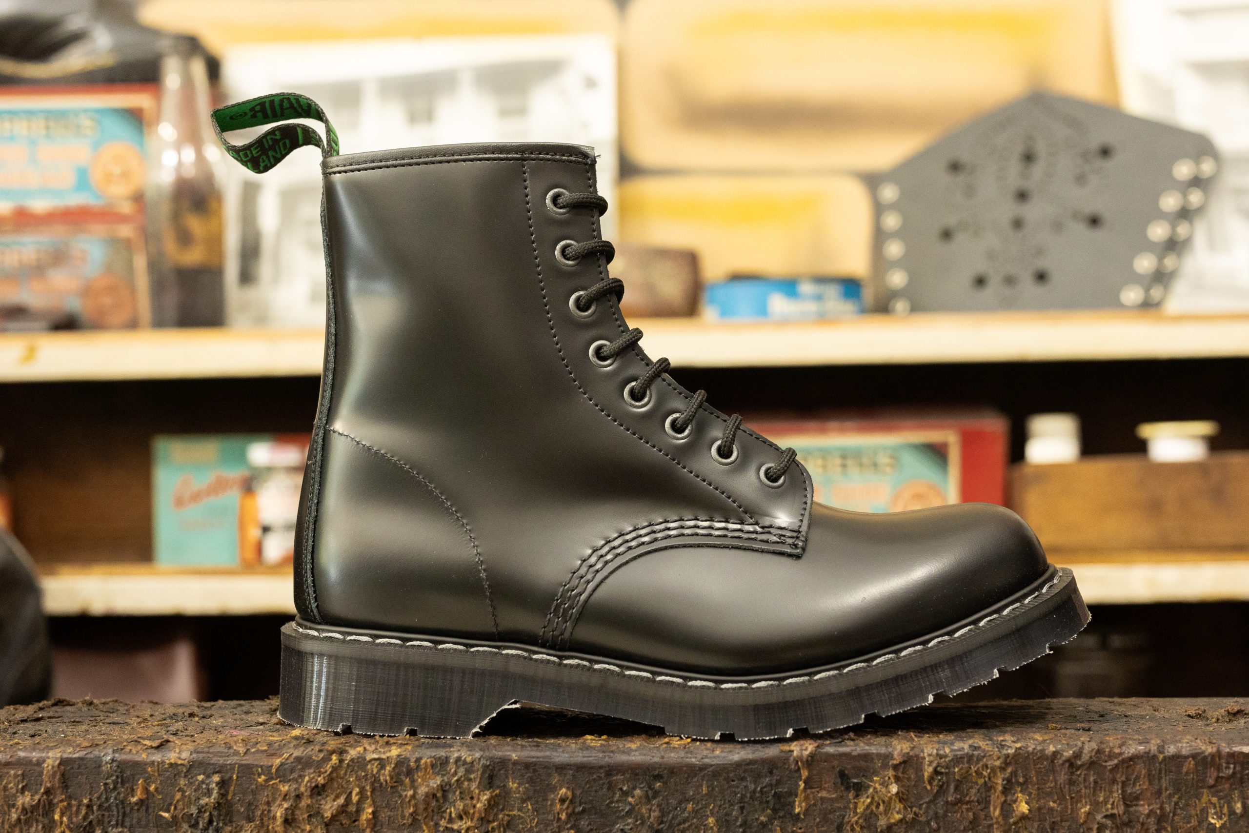 Solovair 8-Eye Derby Boot Black Hi-Shine — Downes