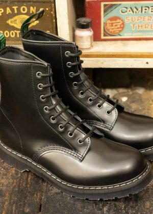 Solovair 8-Eye Derby Boot Black Hi-Shine