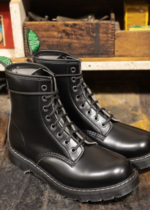 Solovair Vegan 8-Eye Derby Boot Black Hi-Shine