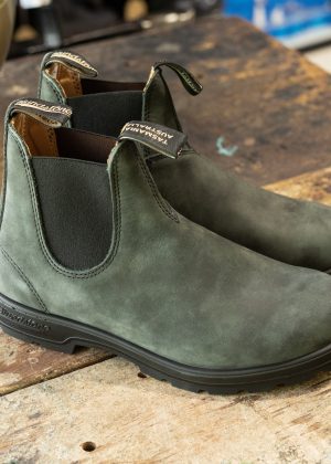 Blundstone 587 Rustic Black Classic Chelsea Boots
