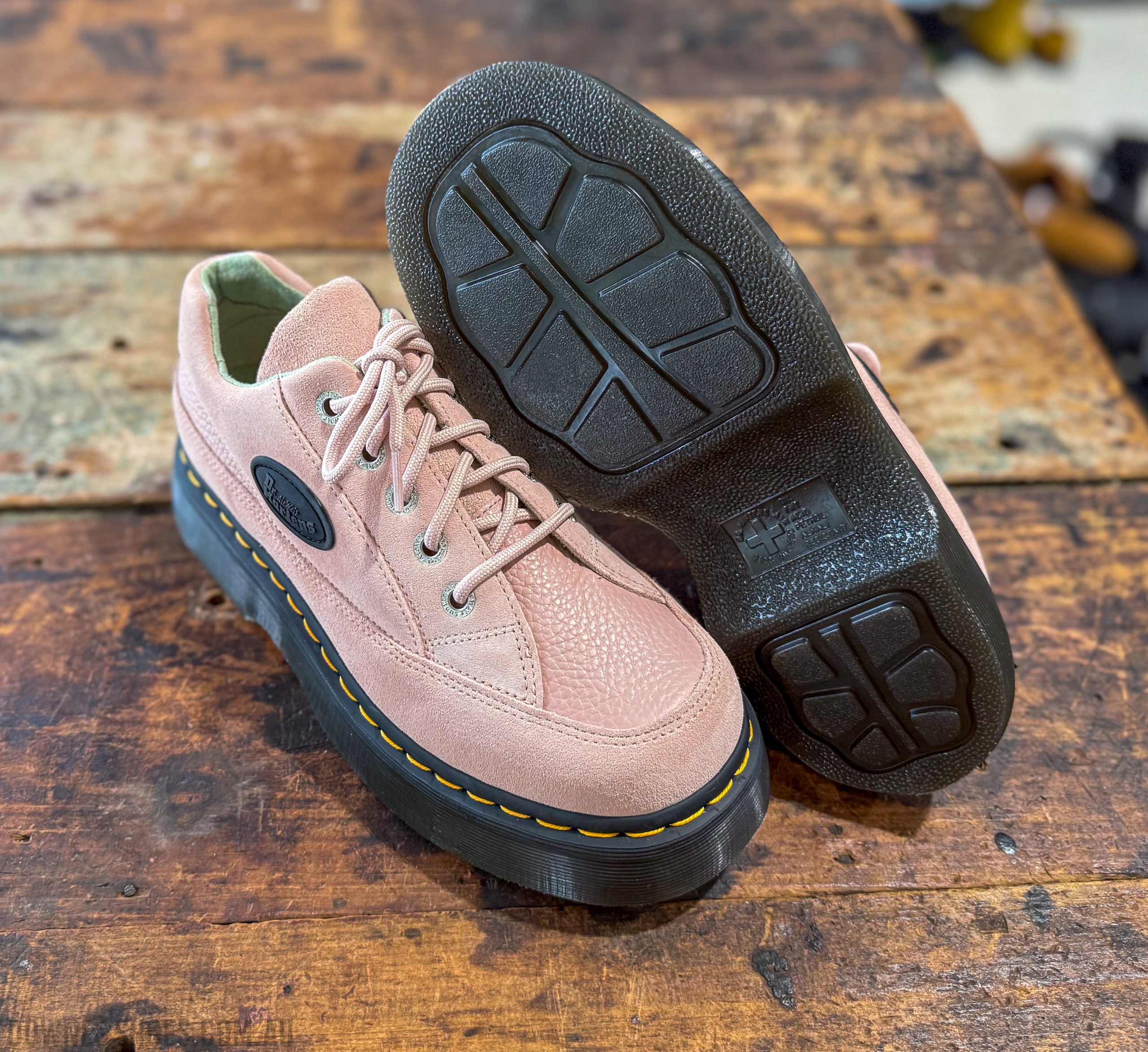 Buzz 5-Eye Powder Pink EH Suede Platform Shoes
