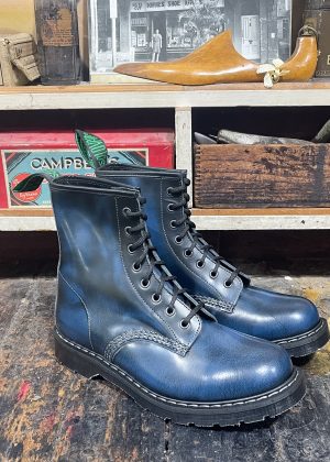 Solovair 8-Eye Derby Boot Navy Rub-Off