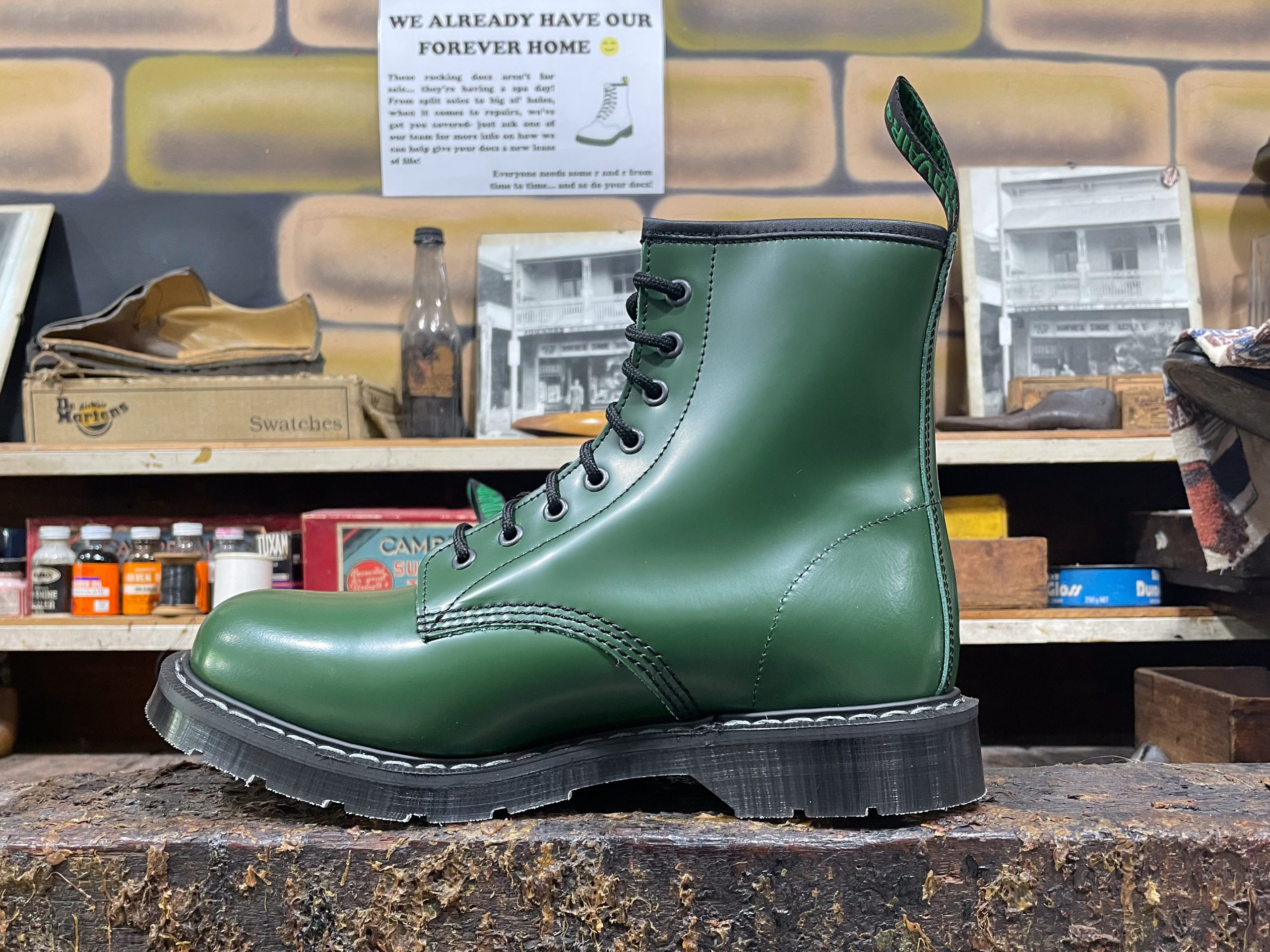 Solovair 8-Eye Derby Boot Green Hi-Shine