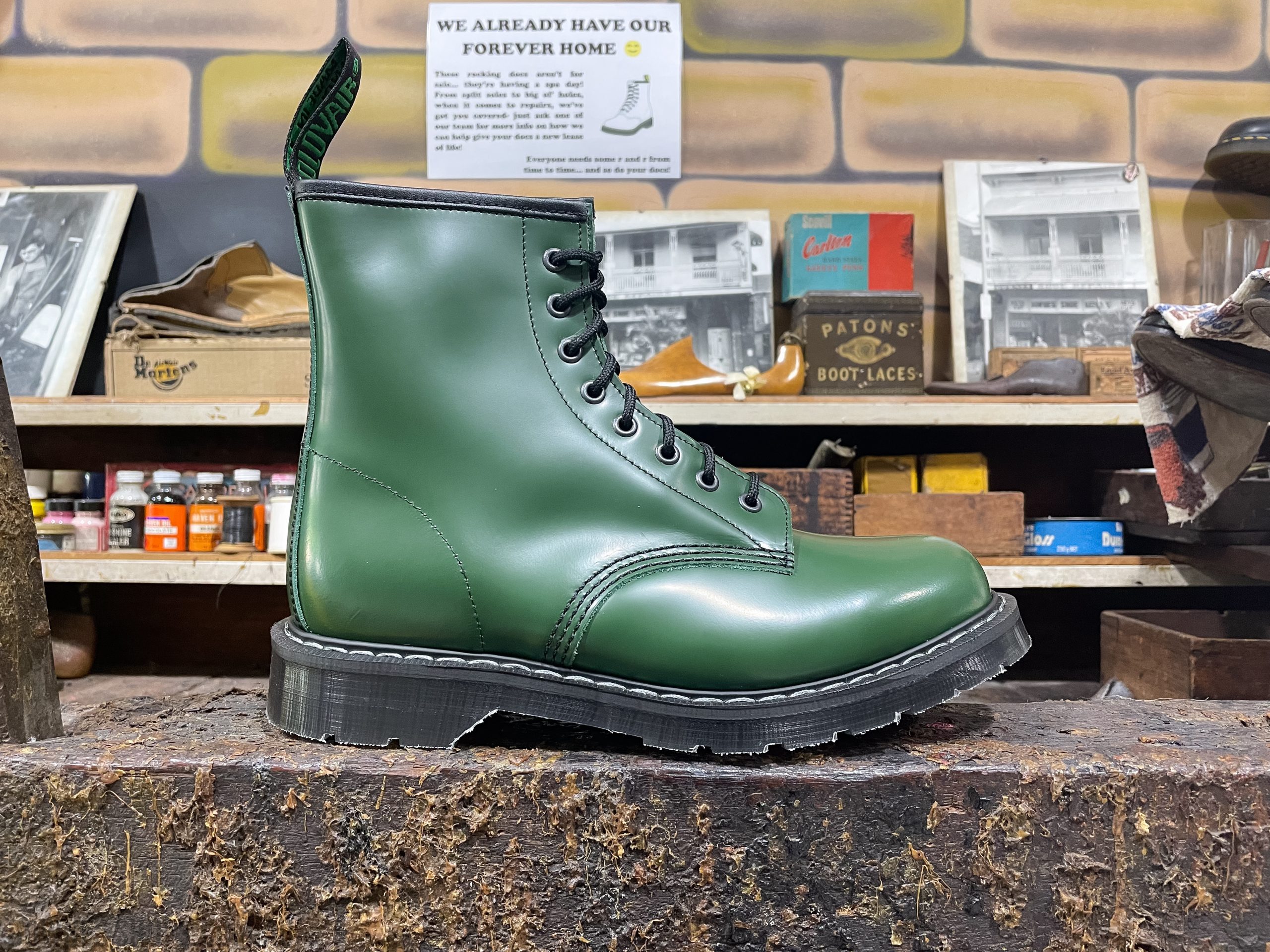 Solovair 8-Eye Derby Boot Green Hi-Shine