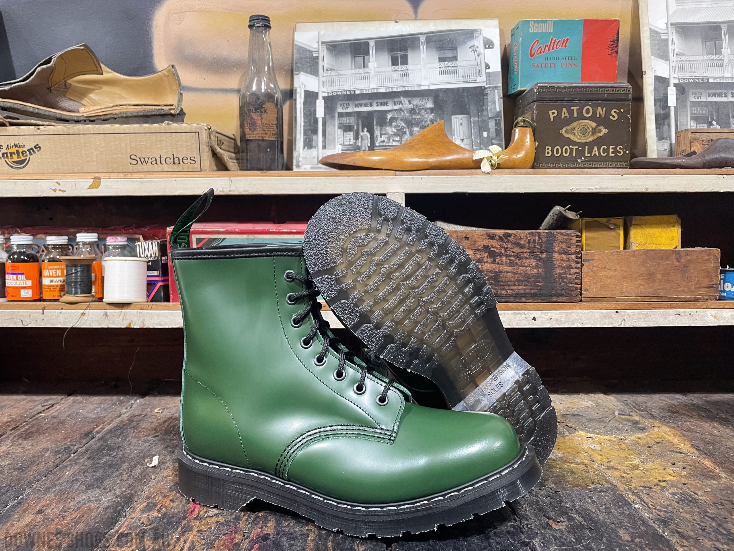Solovair 8-Eye Derby Boot Green Hi-Shine