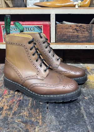 Solovair Gaucho Crazy Horse 6 Eye Brogue Boot