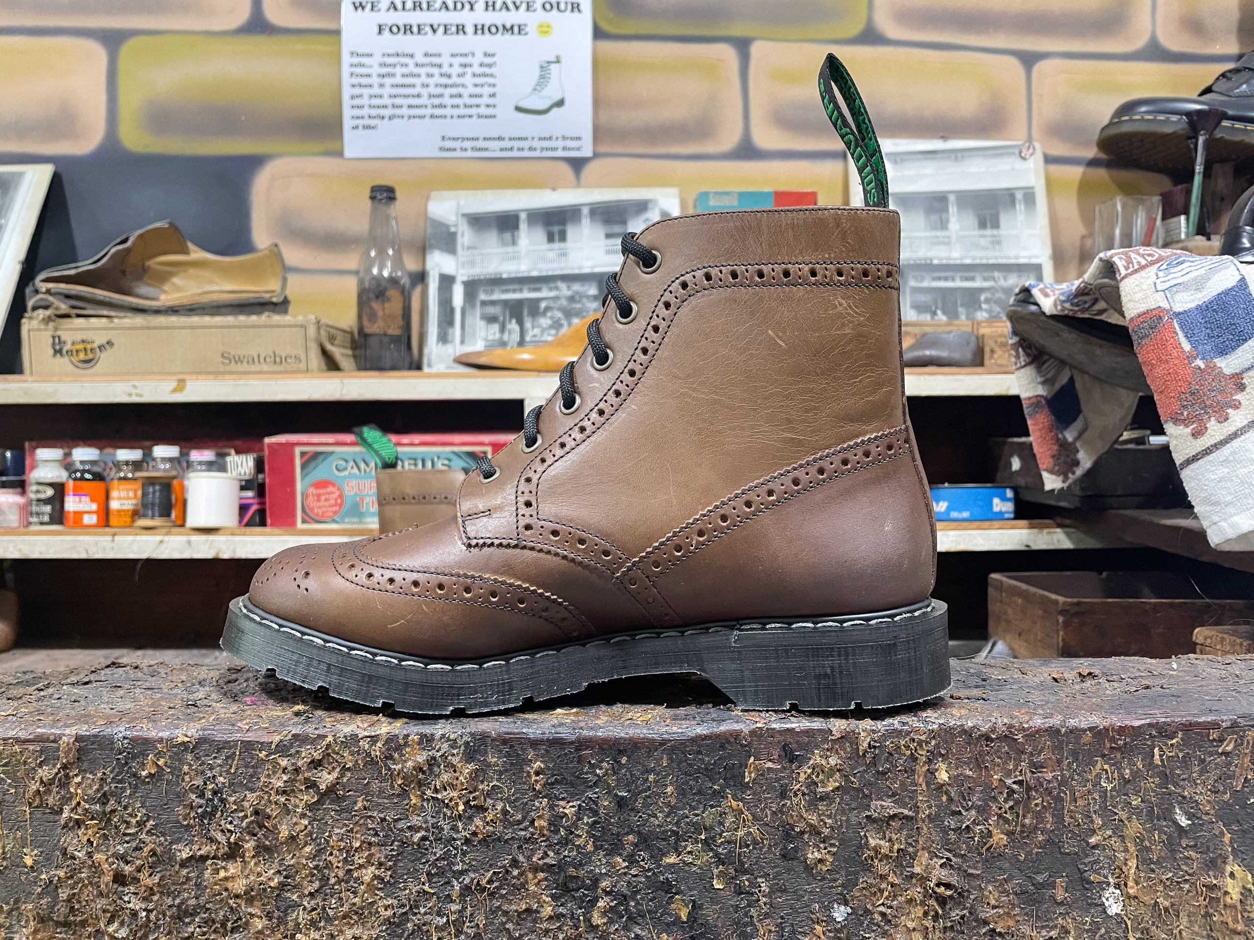 Solovair Gaucho Crazy Horse 6 Eye Brogue Boot