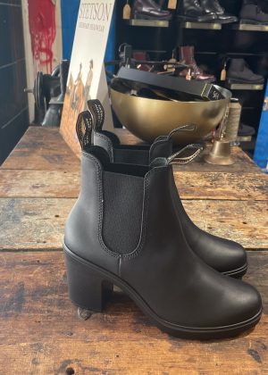 Blundstone 2365 Black Heeled Chelsea Boots