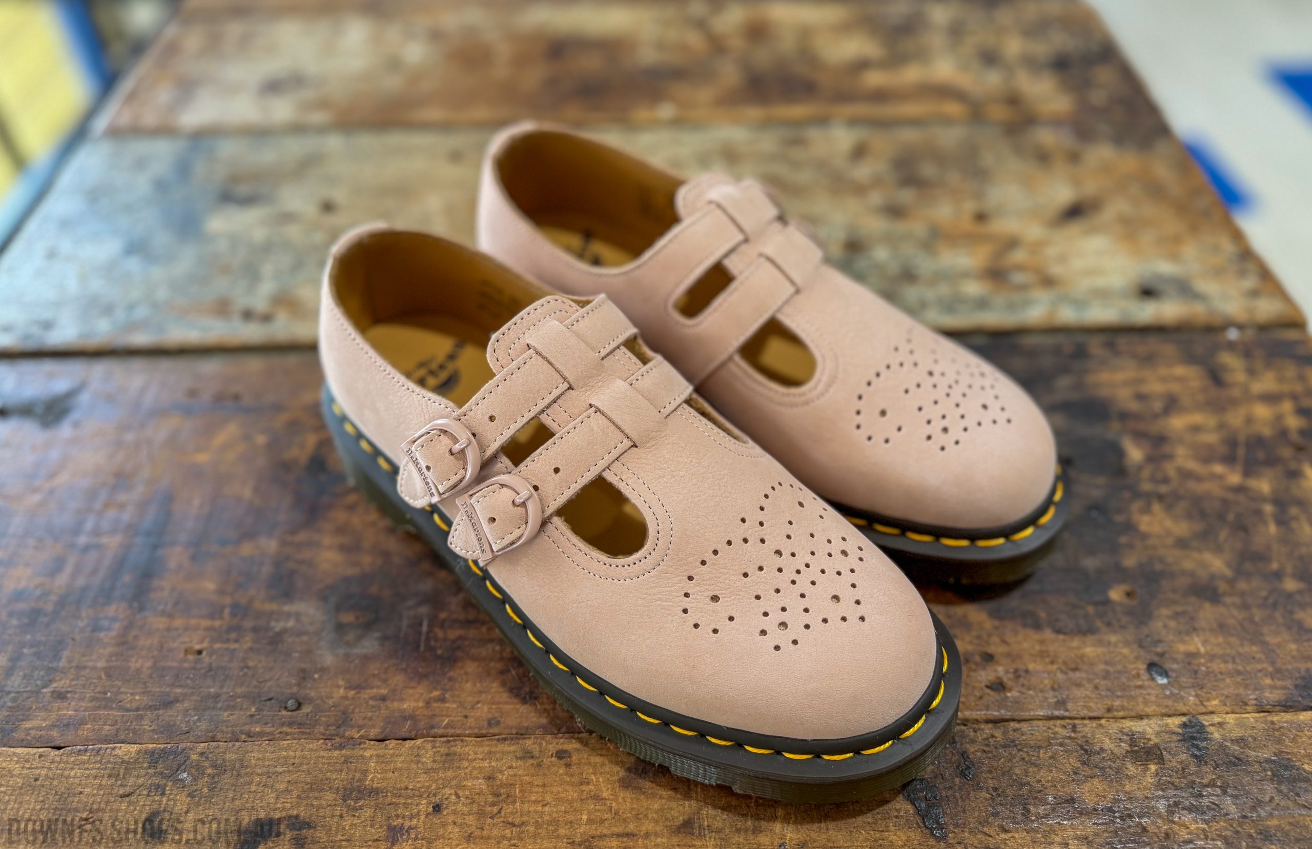8065 Mary Jane Nubuck Powder Pink
