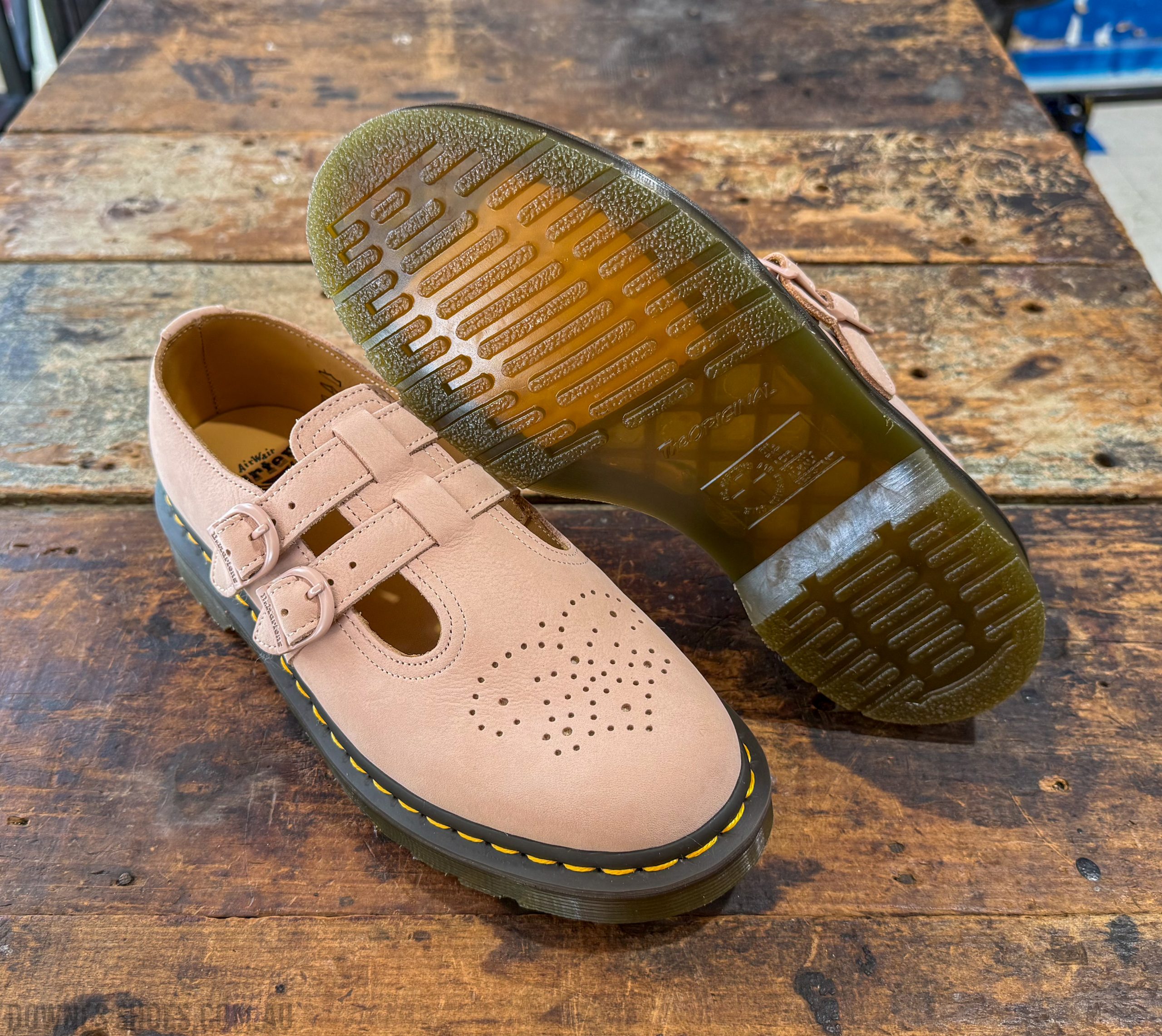 8065 Mary Jane Nubuck Powder Pink