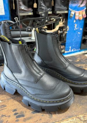 DMXL Zip Black Chelsea Boot
