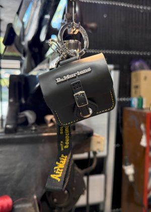 Dr Martens Pouch Keyring Black