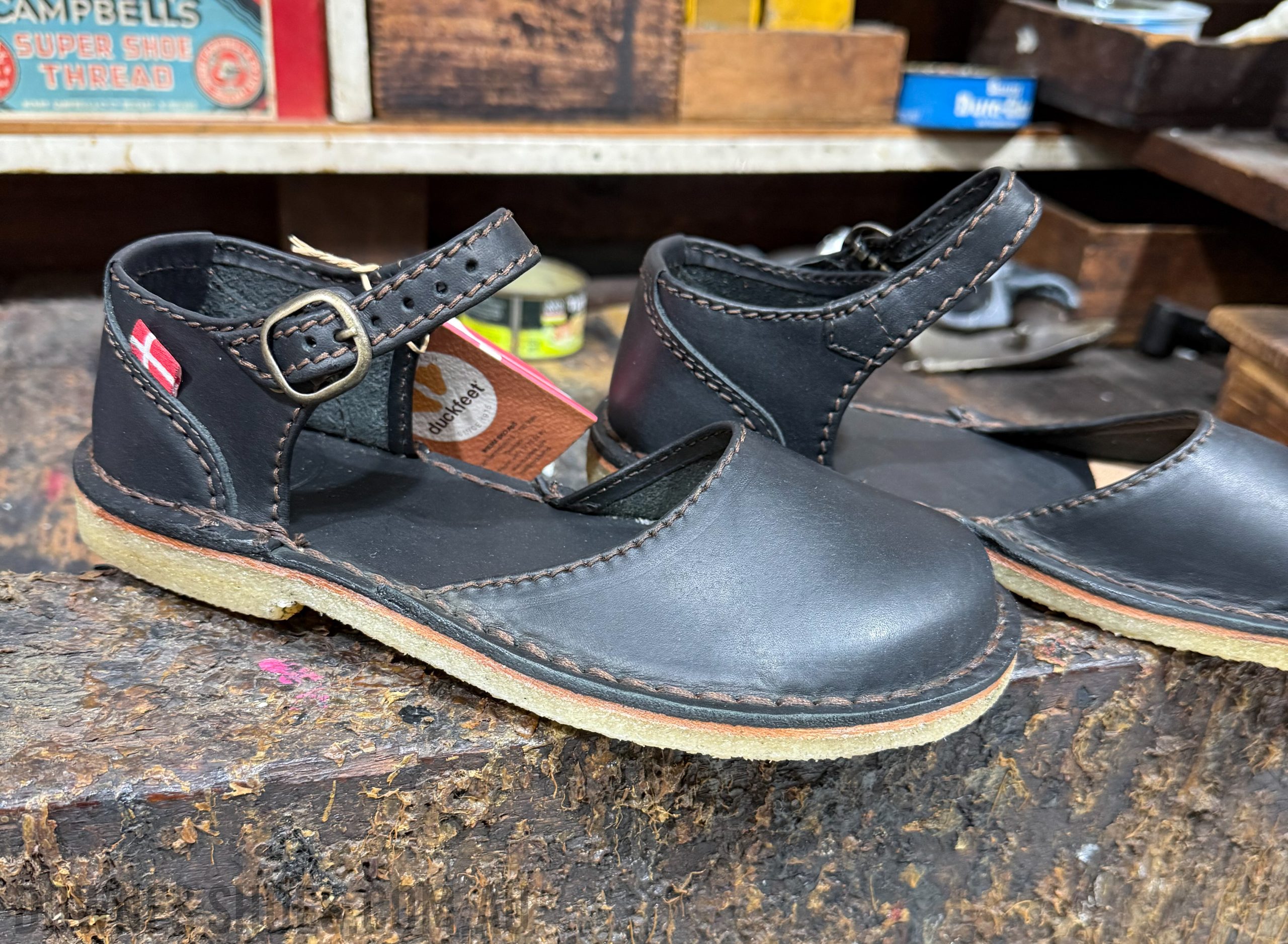 Duckfeet Mols Mary Jane Granate