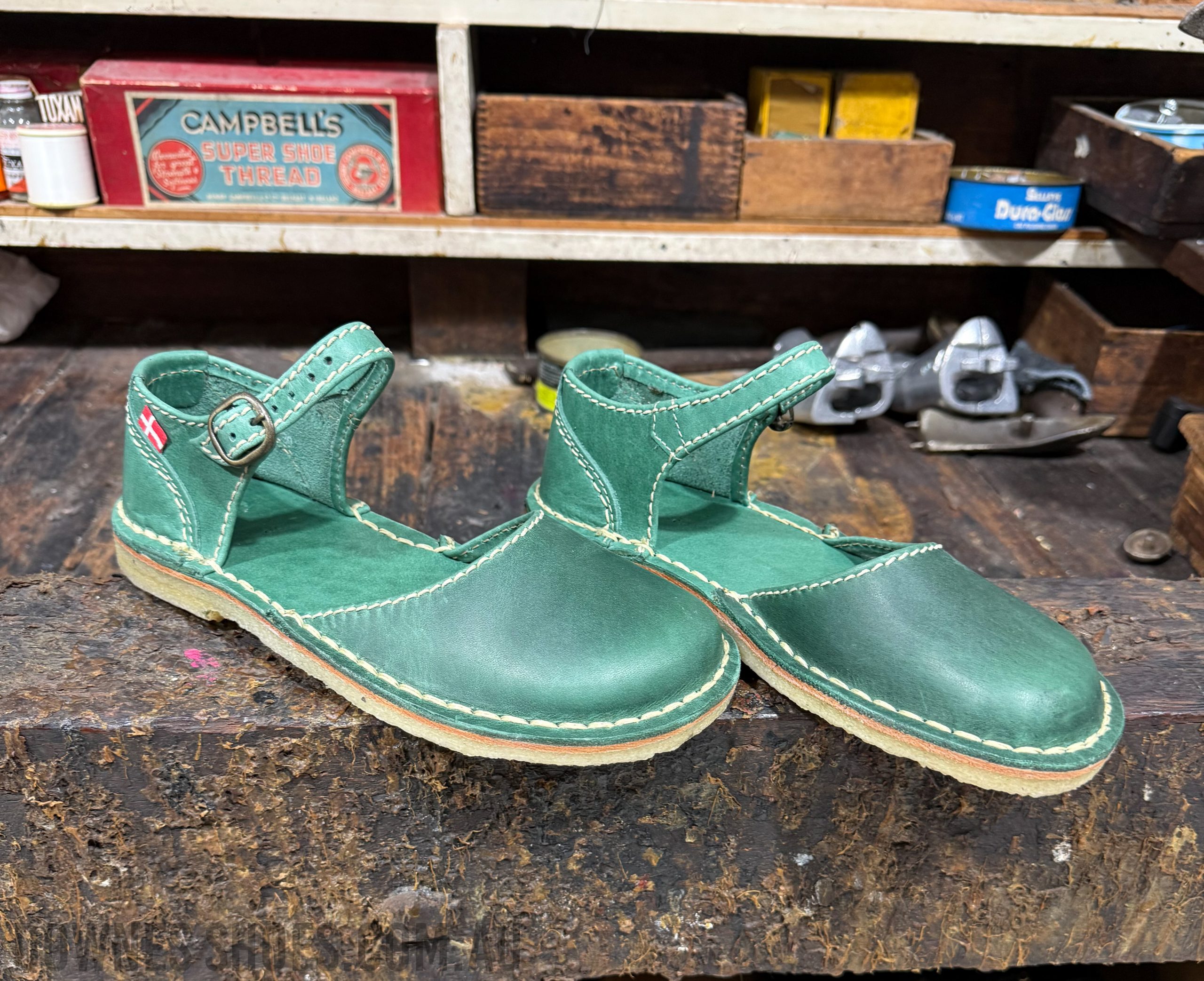 Duckfeet Mols Mary Jane Granate