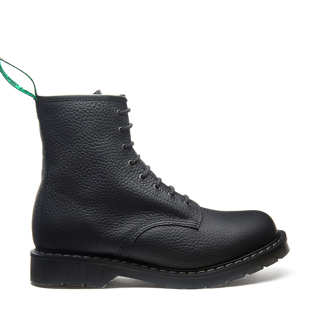 Solovair 8-Eye Derby Boot Black Greasy Grain
