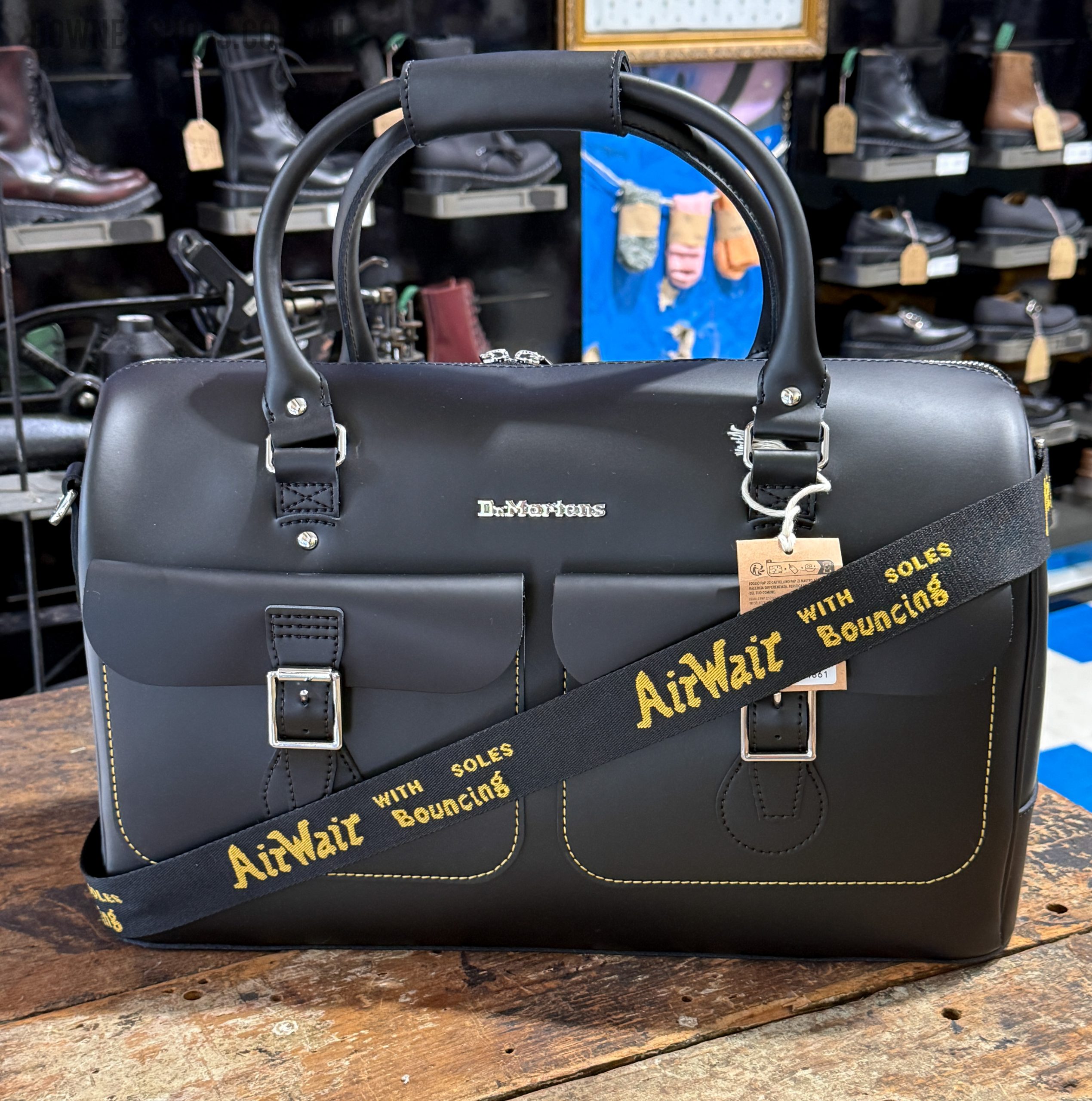 Daytripper Black Leather Bag — Downes
